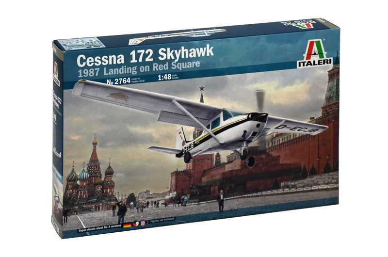 Italeri 2764 - CESSNA 172 SKYHAWK - 1987 Landing on Red Square (1:48)