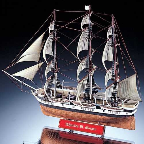  Academy 14204 - NEW BEDFORD WHALER (1:200)