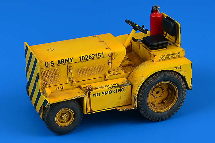 1/32 Minneapolis-Moline MT-40 Tow Tractor (US NAVY